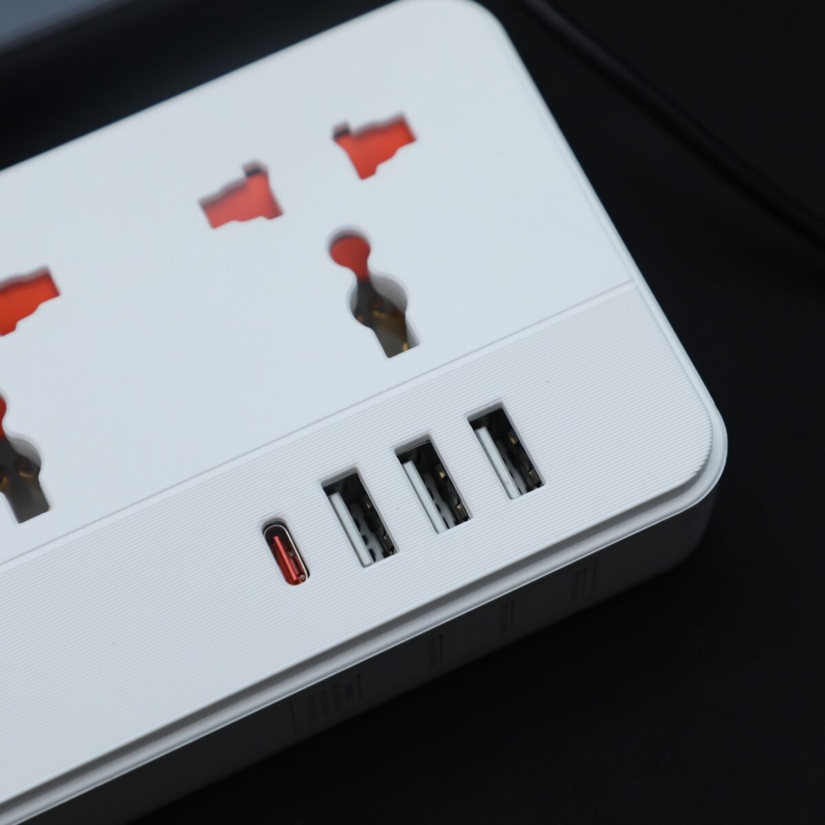 REMAX RP-U160 Kiddy Series 5-Outlet Power Socket (30W, 3A1C) – White - Image 3